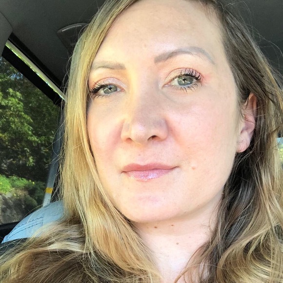 Meet your Posher, Erica - Picture 1 of 1